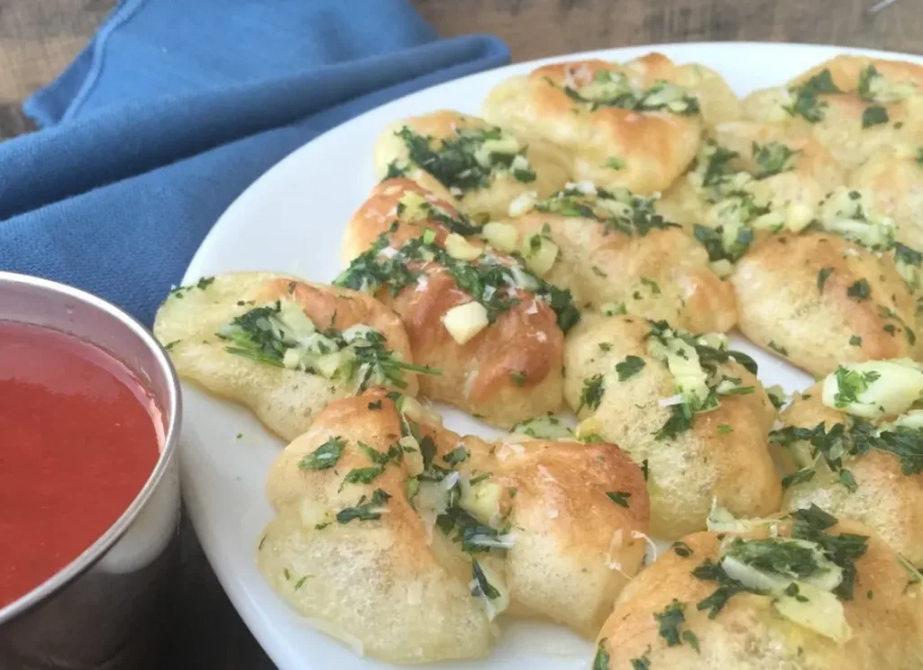 Yuca-Garlic-Knots