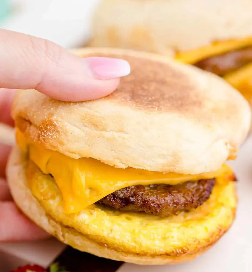 air-fryer-breakfast-sandwiches