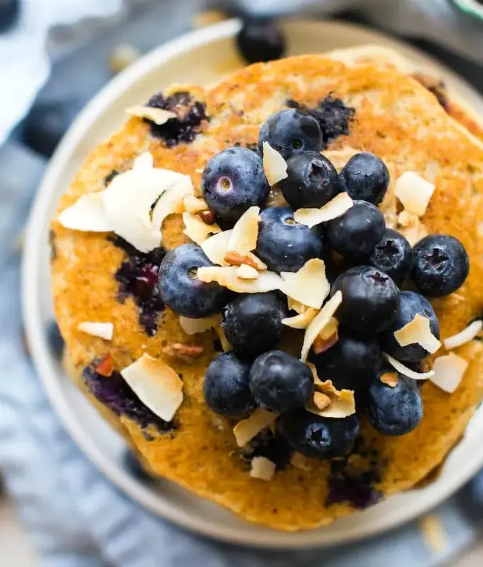 almond-flour-blueberry-pancakes