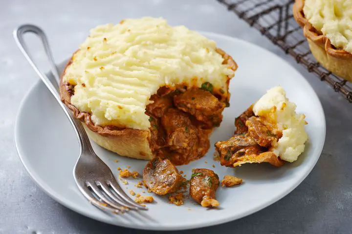 beef-stroganoff-potato-pies