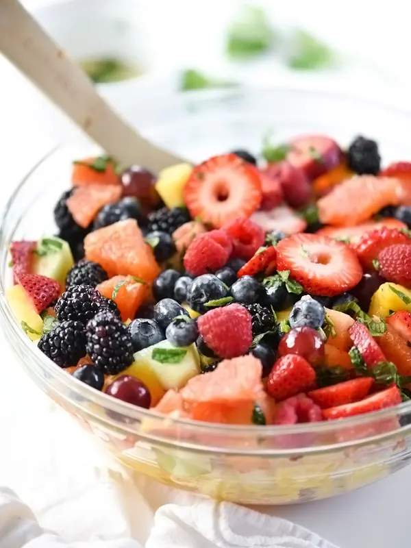 berry-delicious-fruit-salad