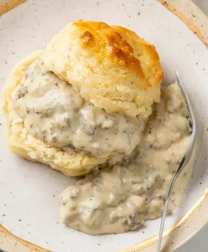 biscuits-and-sausage-gravy-supreme