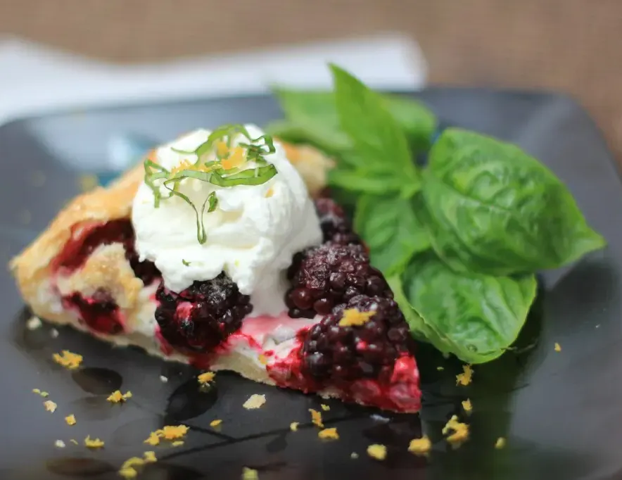 blackberry-basil-pie