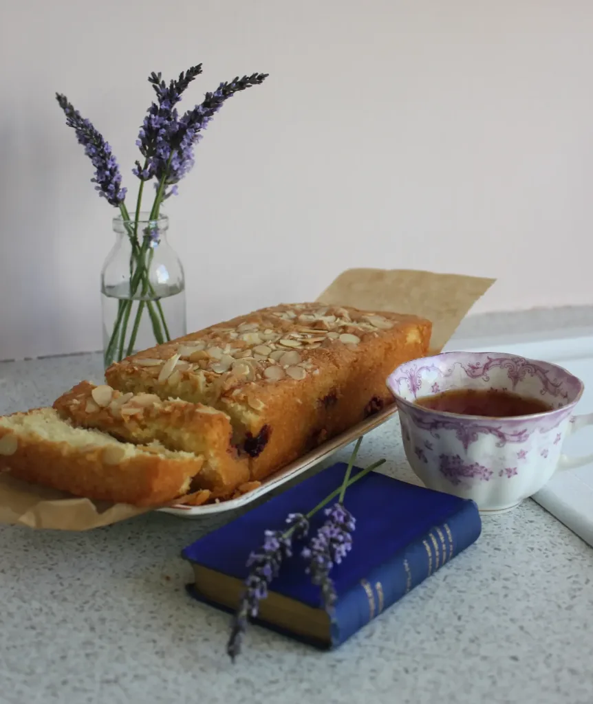 blackcurrant-and-almond-loaf