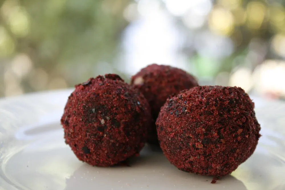 blackcurrant-bliss-balls