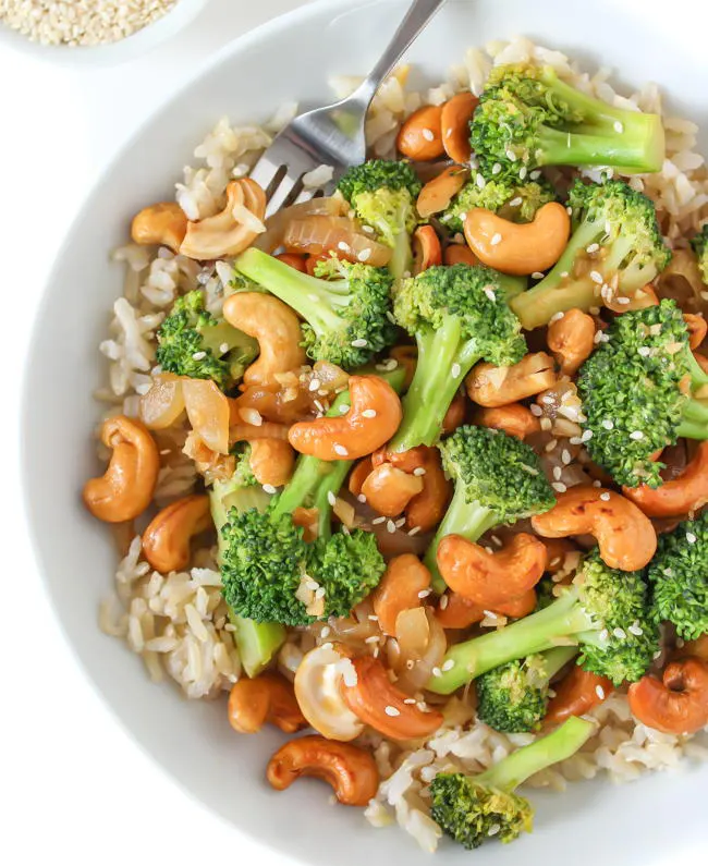 broccoli-and-cashew-stir-fry