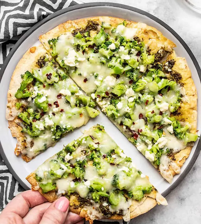 broccoli-and-pesto-pizza