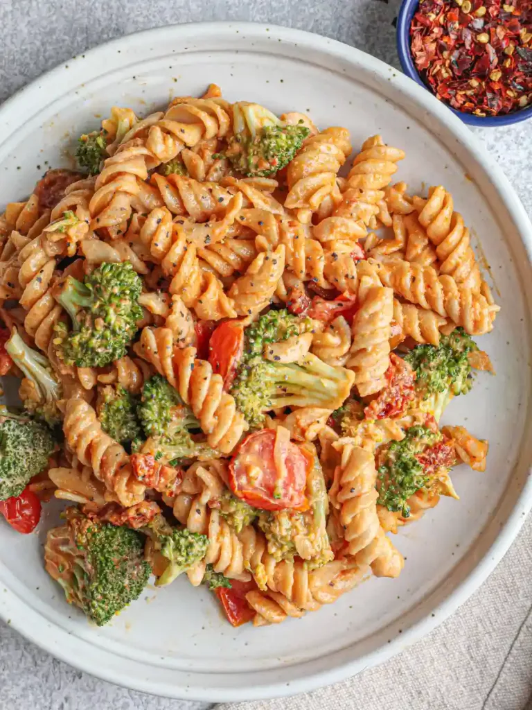 broccoli-and-tomato-pasta