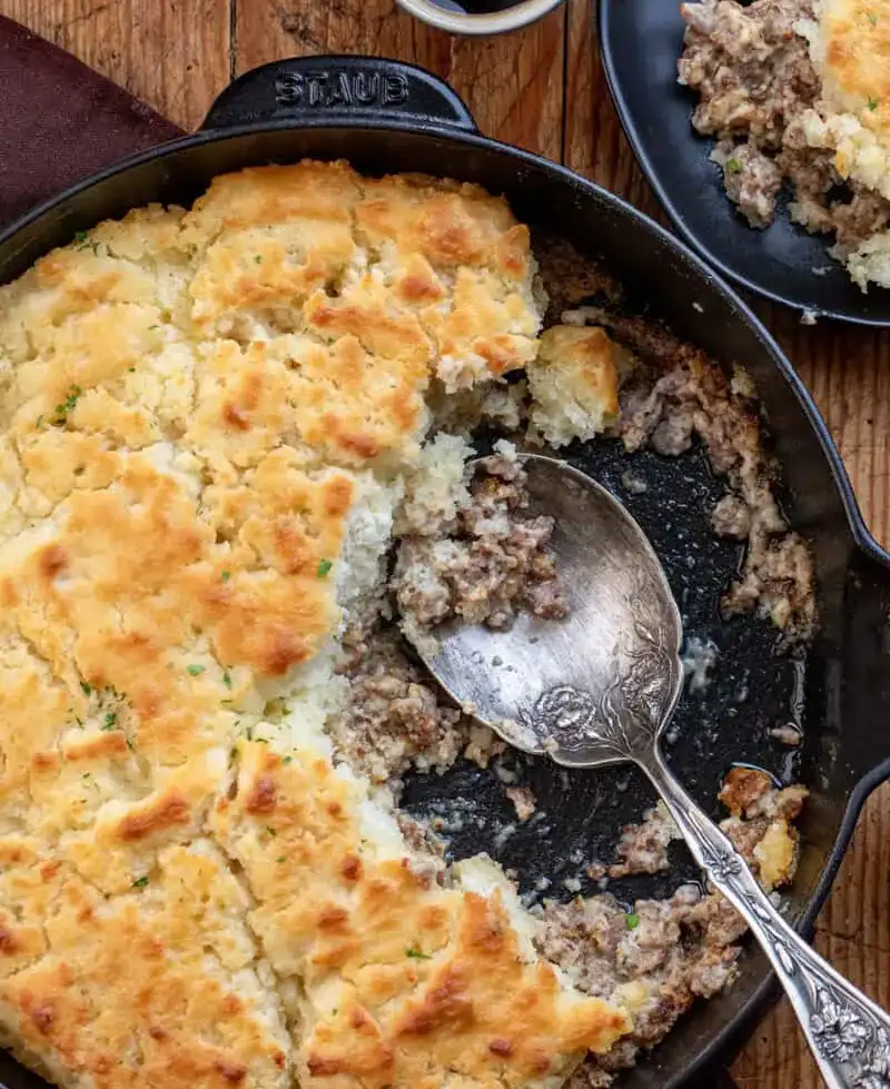 buttermilk-biscuits-and-gravy-bake