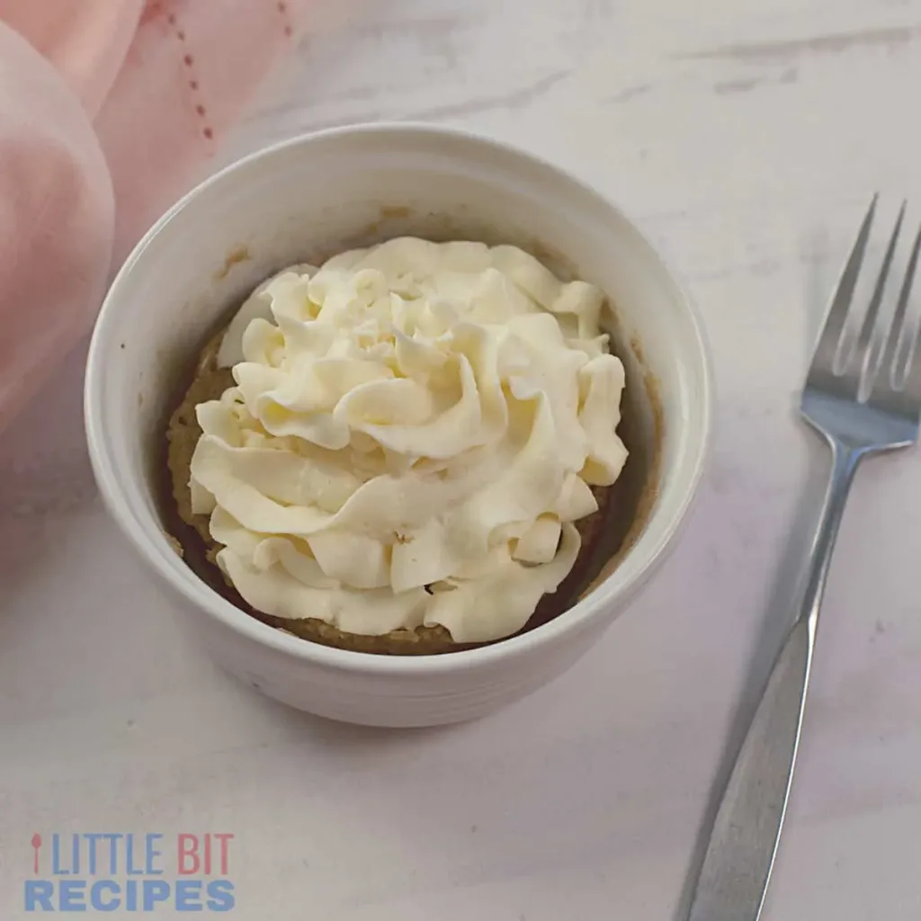 cake-in-mug-with-cake-mix