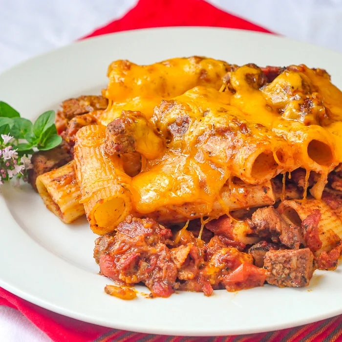 cheesy-steak-and-bacon-baked-pasta