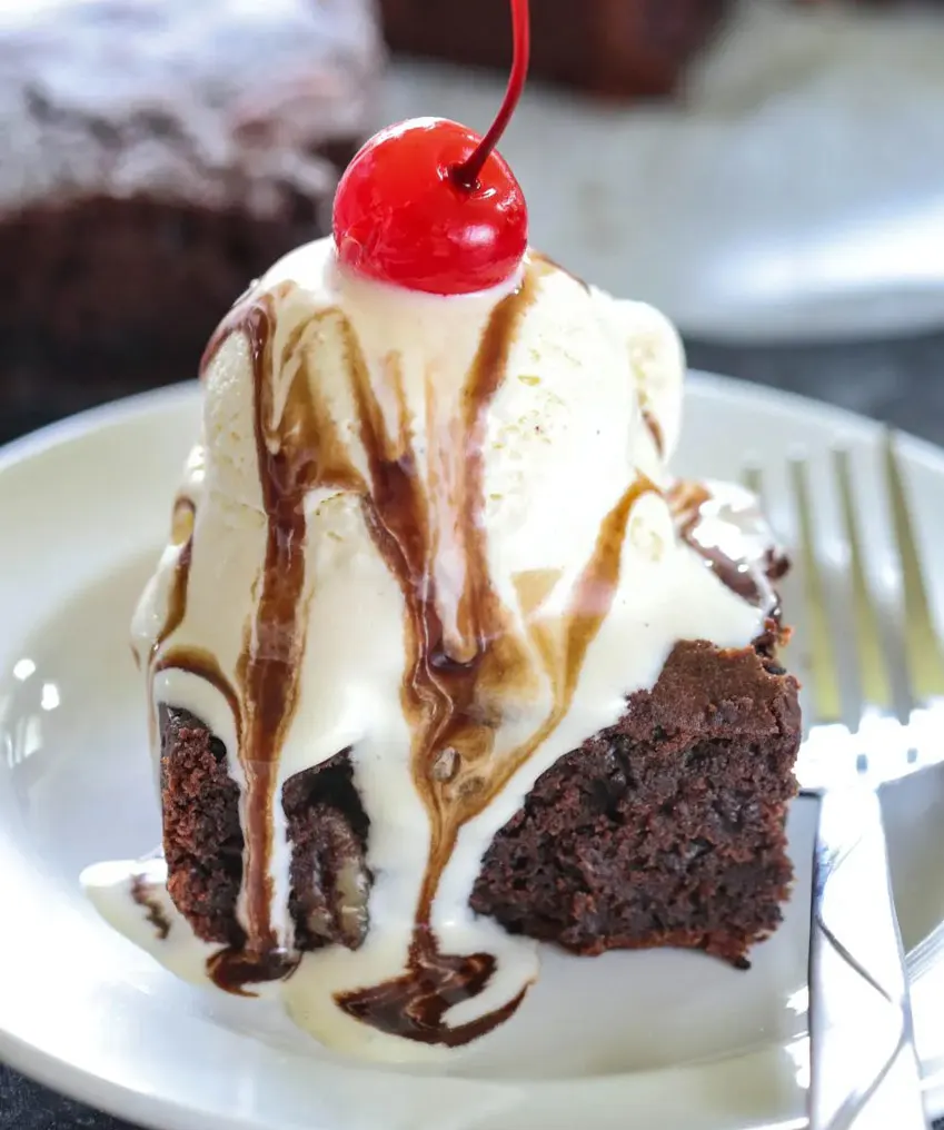 chocolate-pecan-brownie-delight