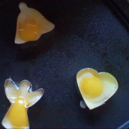 cookie-cutter-eggs