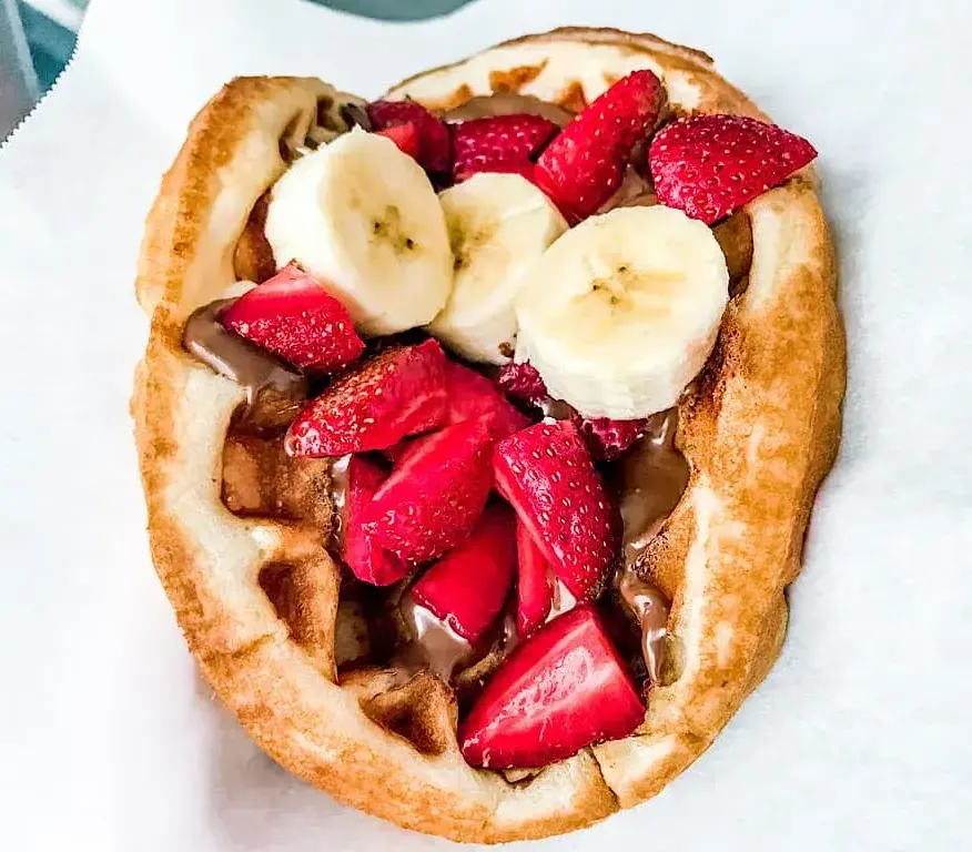 copycat-disney-world-fruit-waffle-sandwich