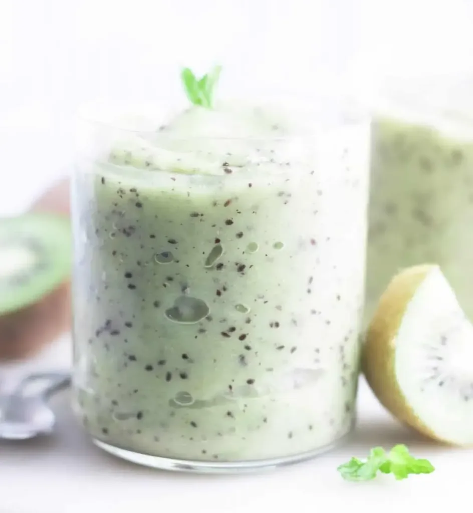 creamy-tropical-kiwi-smoothie