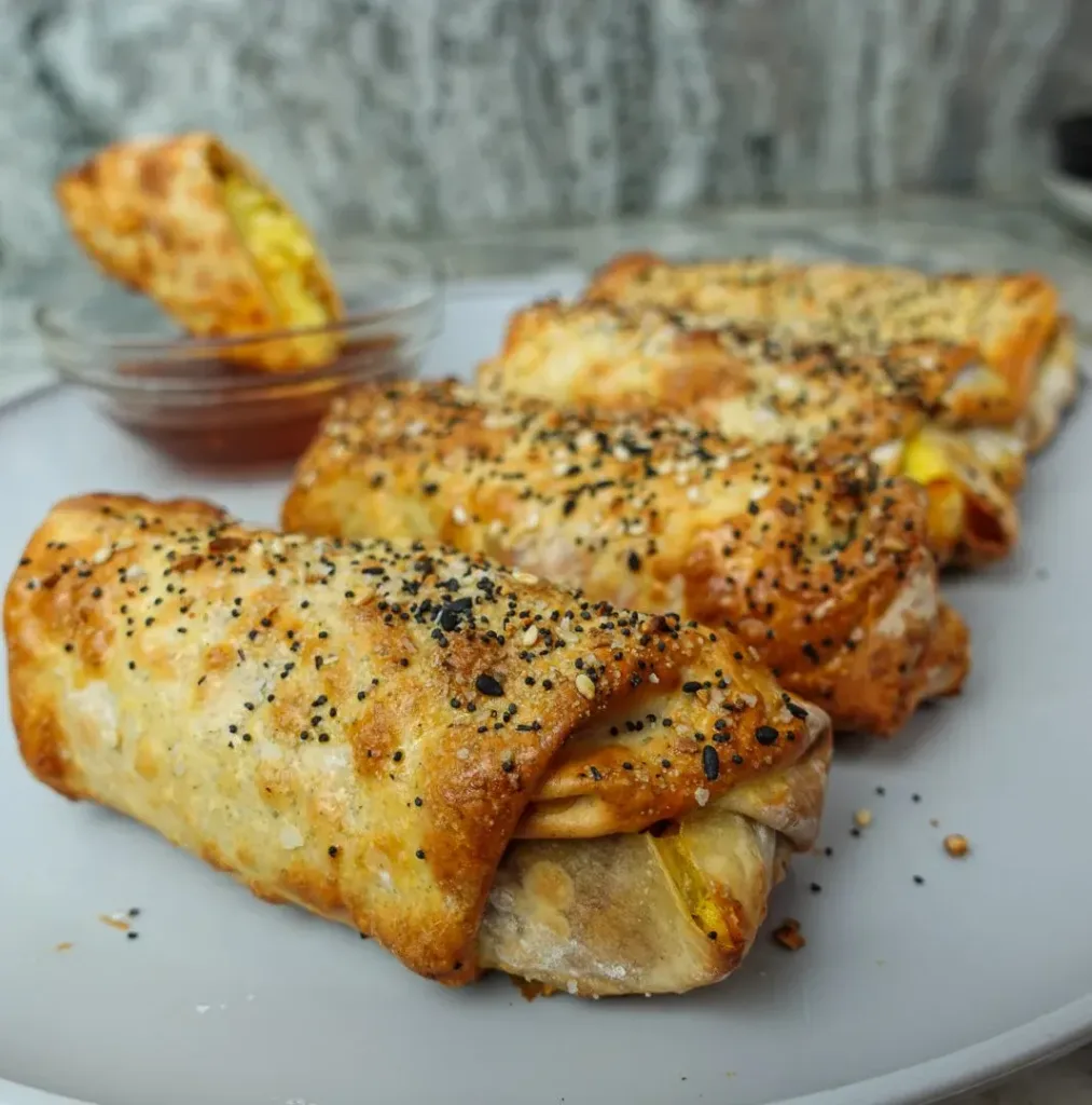 crispy-breakfast-egg-rolls