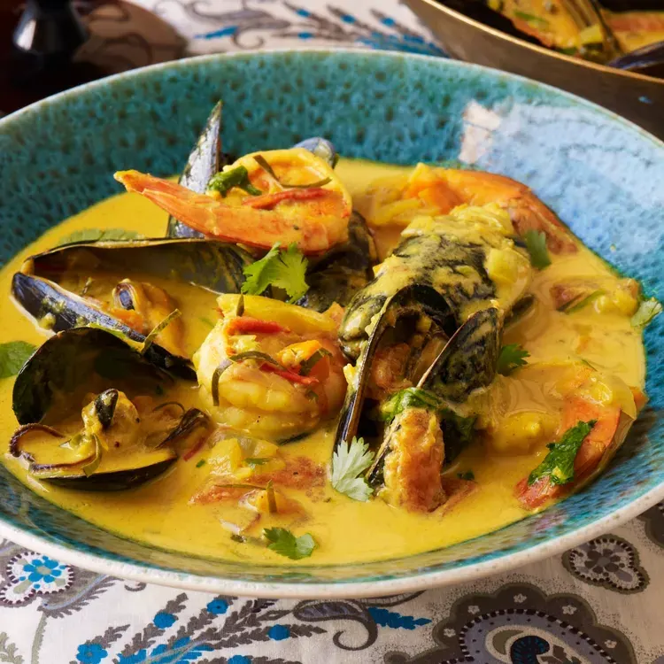 curried-coconut-seafood-soup