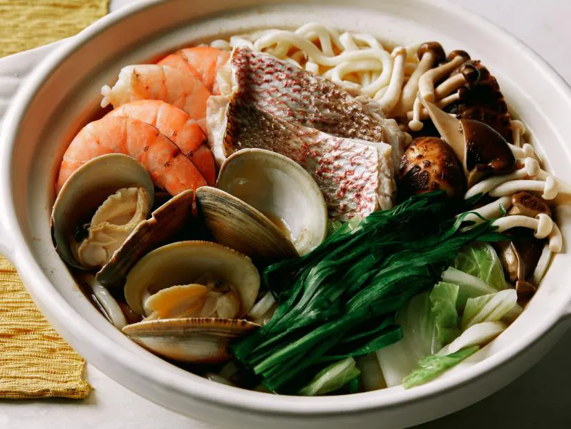 donable-seafood-soup-with-udon-noodles