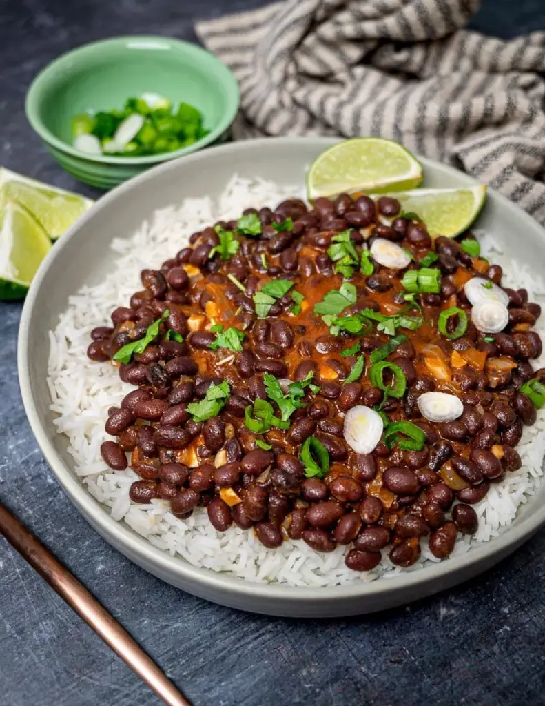 easy-vegan-black-bean-curry