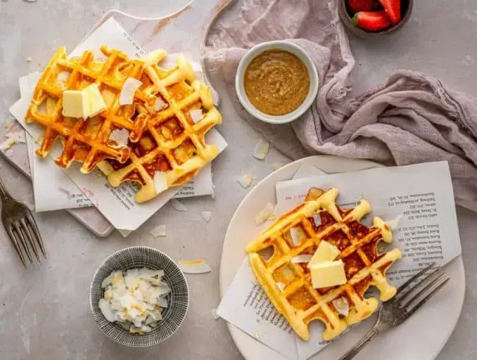 fluffy-carbquik-waffles-with-berries