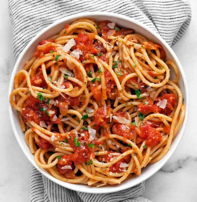 fresh-tomato-sauce-with-roma-tomatoes