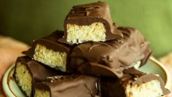 heavenly-coconut-bars