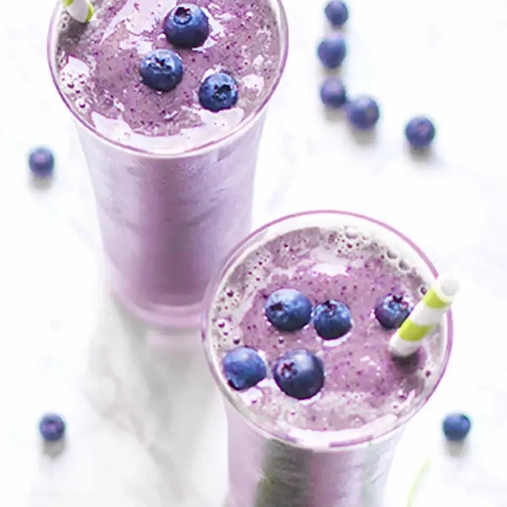 high-protein-blueberry-kale-smoothie