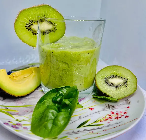 kiwi-smoothie-for-weight-loss