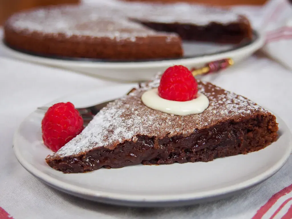 kladdkaka-(sticky-chocolate-cake)