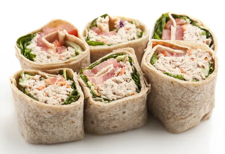 low-calorie-and-low-fat-tuna-wrap