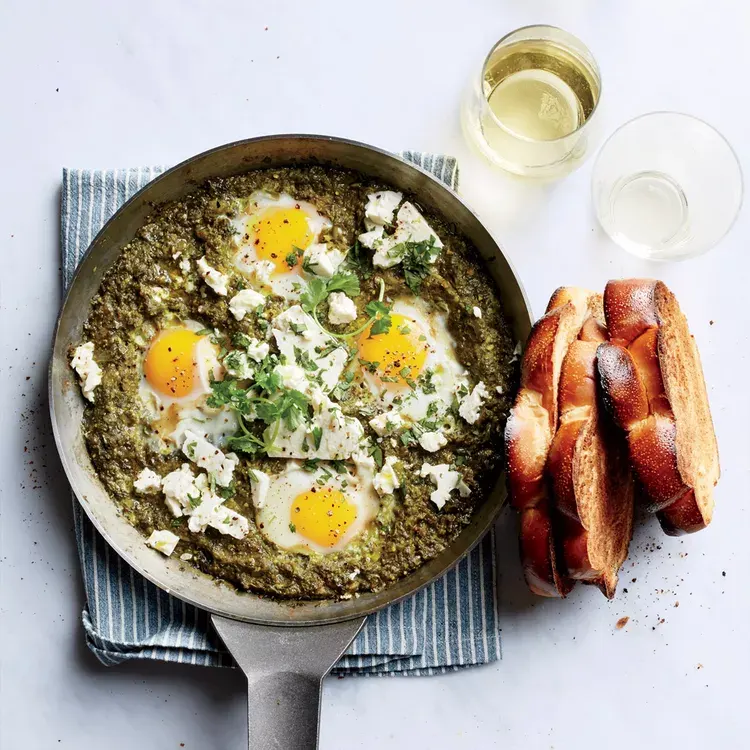 malabar-spinach-shakshuka