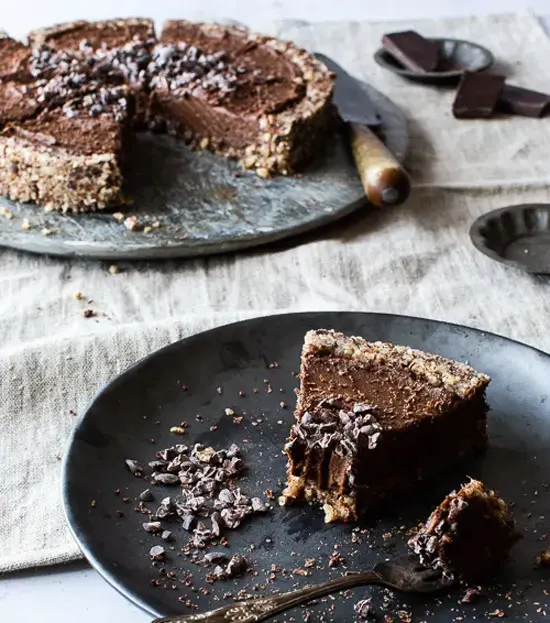 no-bake-chocolate-tart-with-nut-crust-and-cacao-nibs