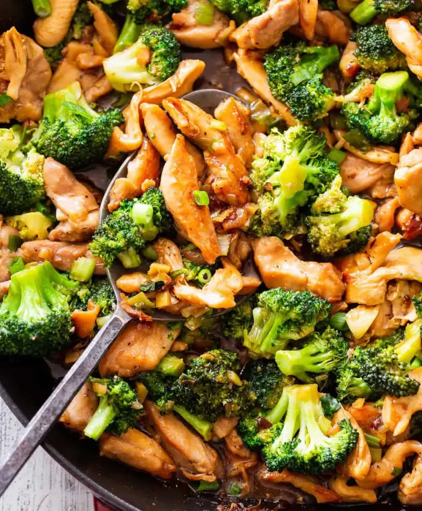 paleo-chicken-and-broccoli-stir-fry