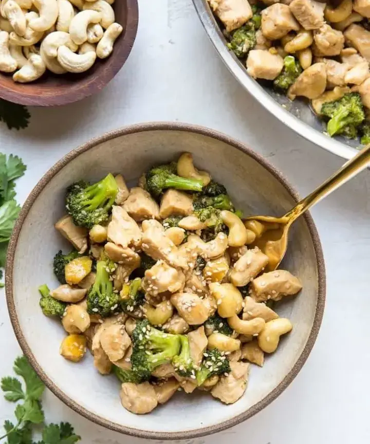 paleo-sesame_ginger_cashew_chicken