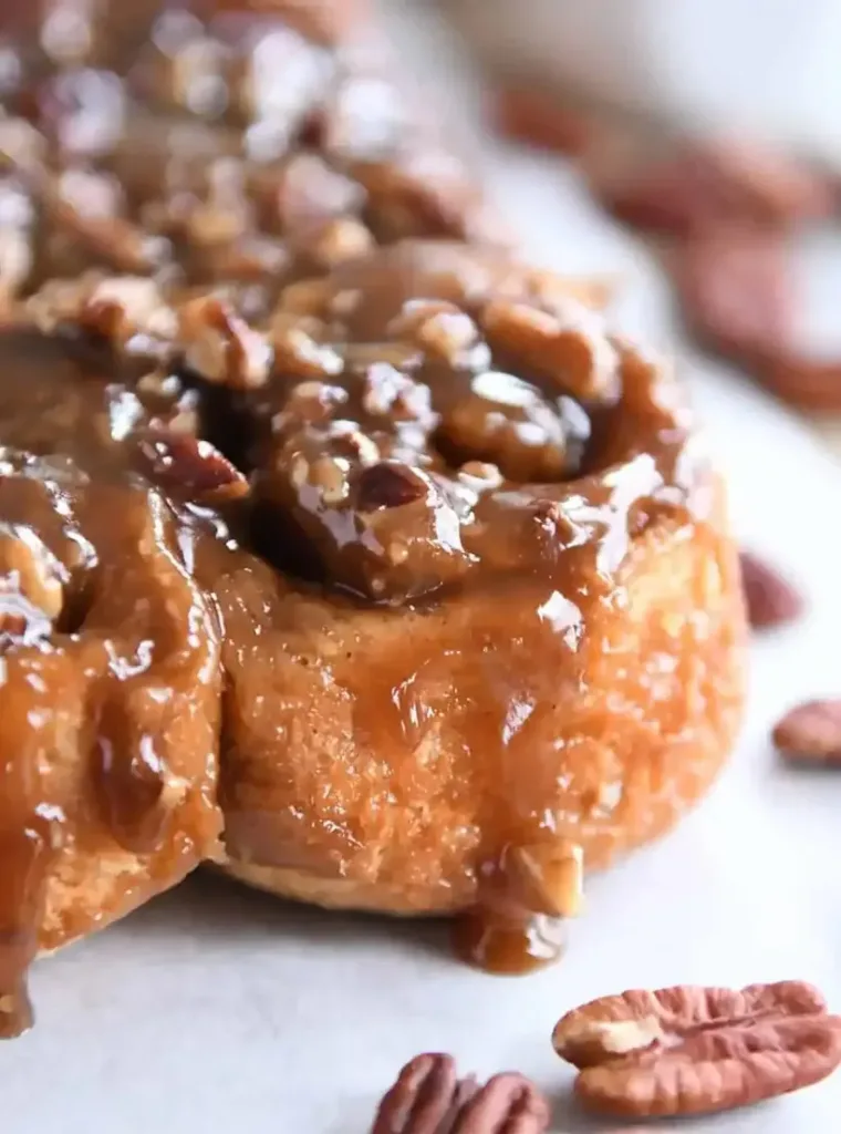 pecan-caramel-sticky-buns