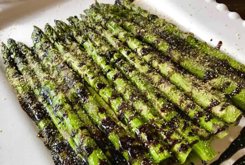 roasted-asparagus-and-balsamic-reduction