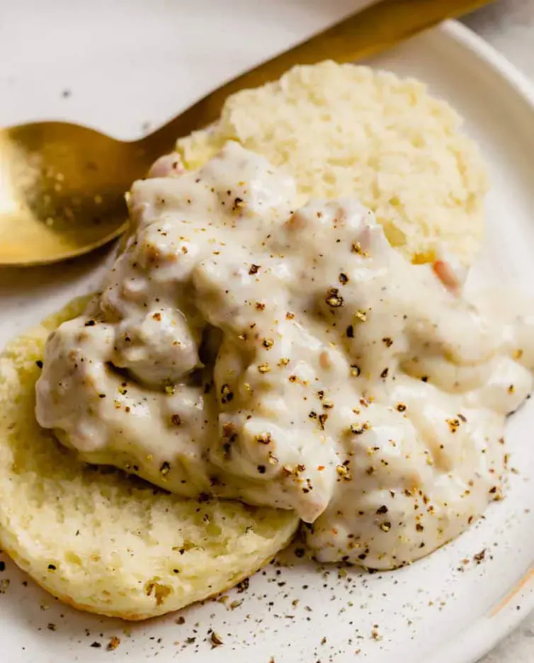 southern-style-biscuits-and-gravy