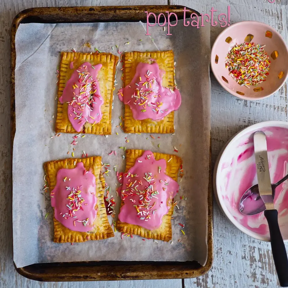 strawberry-rhubarb-pop-tarts