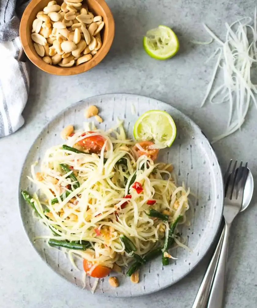 thai-green-papaya-salad-(som-tam)