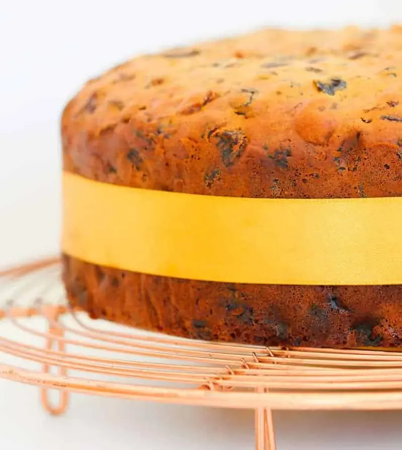 the-famous-3-ingredient-christmas-cake