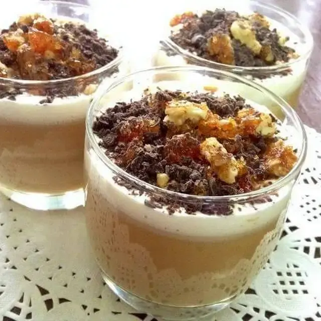 toffee-custard-with-walnut-praline