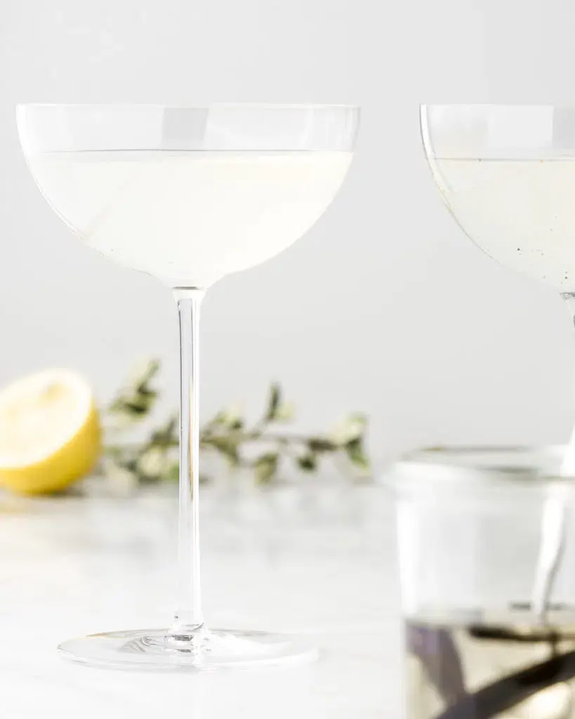 vanilla-lemon-vodka-gimlet