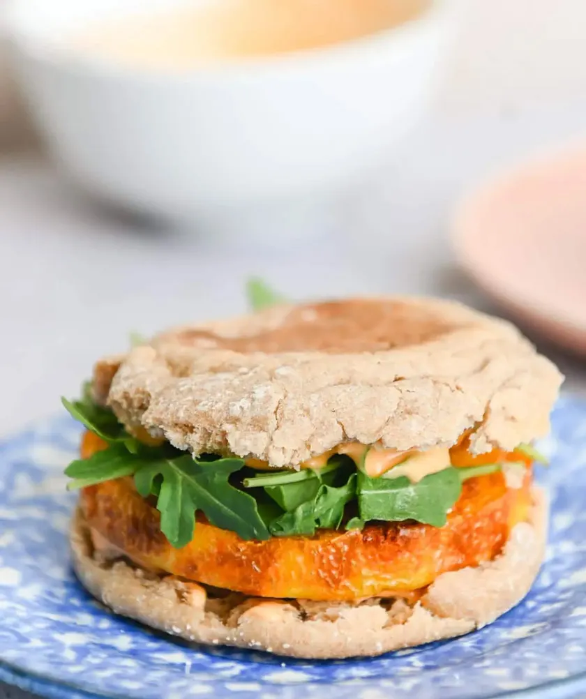 vegan-breakfast-egg-sandwiches