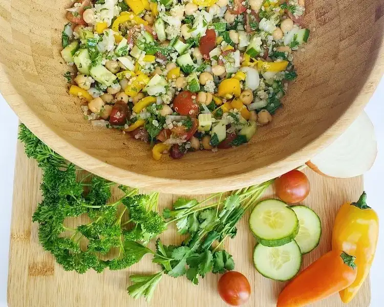 vegan-mediterranean-quinoa-salad