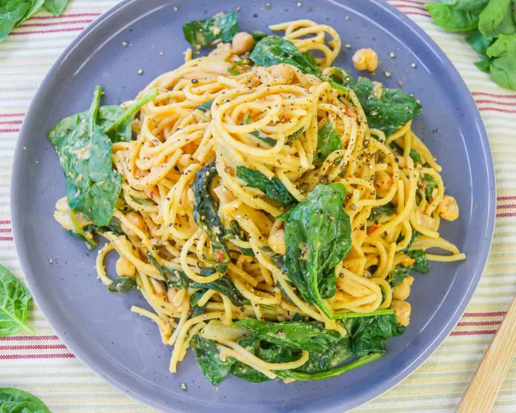 vegan-pasta-with-spinach