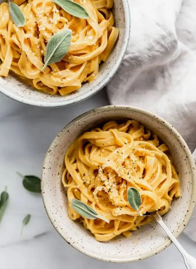 vegan-pumpkin-alfredo-pasta