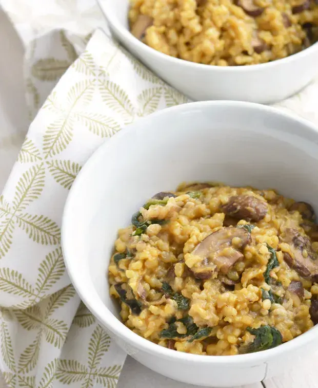 whole-grain-risotto-with-spinach-and-mushrooms