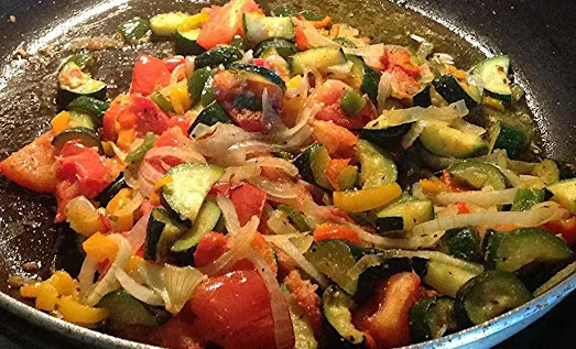 zucchini-and-tomato-stir-fry